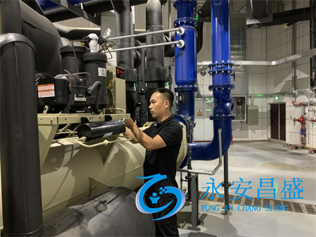 水冷中央空調(diào)清洗全攻略 關(guān)乎辦公環(huán)境與健康