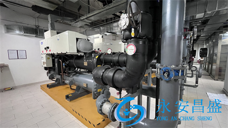 水冷中央空調機組全面維護方法 讓空調穩(wěn)定運行無憂