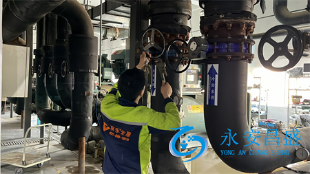 酒店空調(diào)專業(yè)清洗全攻略 85%投訴率降低與30%節(jié)電雙效方案